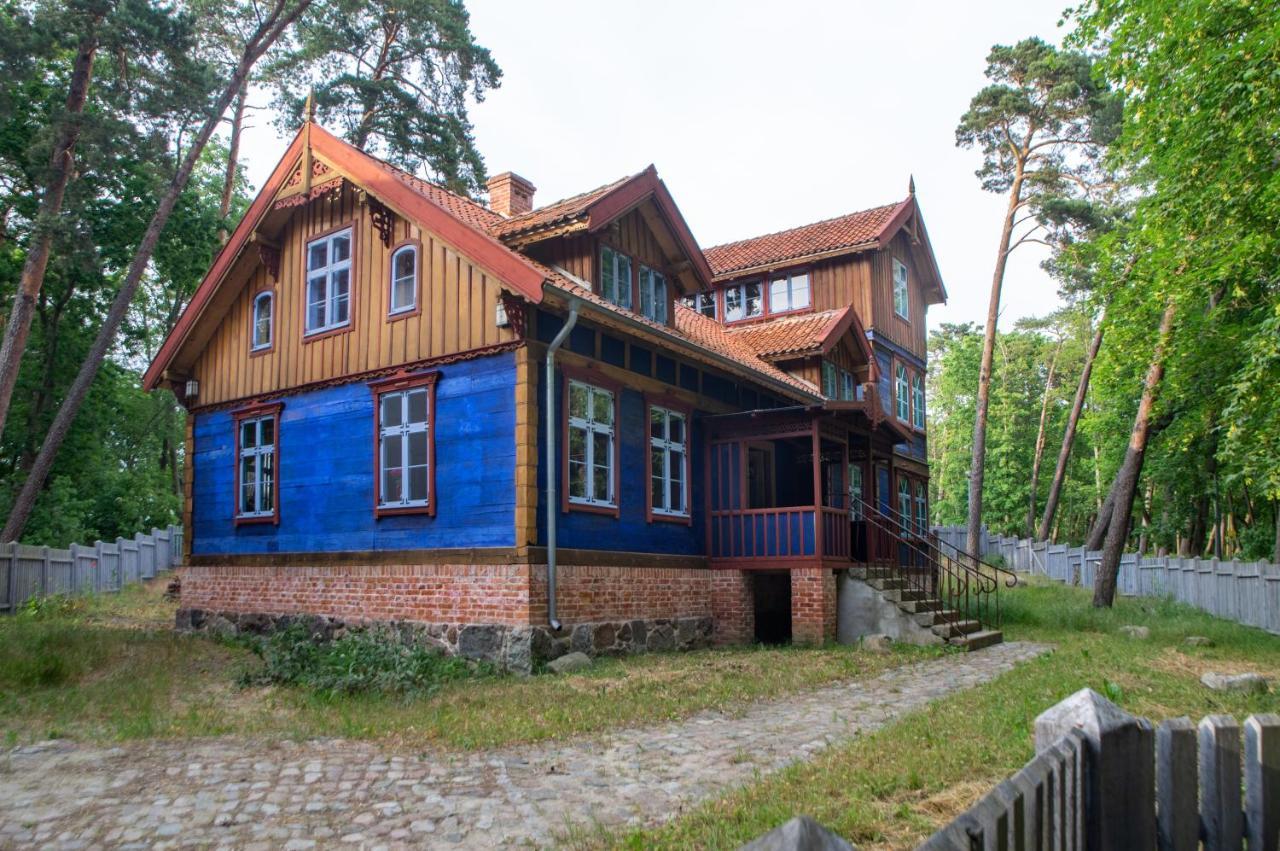 Отель Wyjatkowa Willa Nad Morzem - Muzeum Wolnego Czasu Крыница-Морска Экстерьер фото